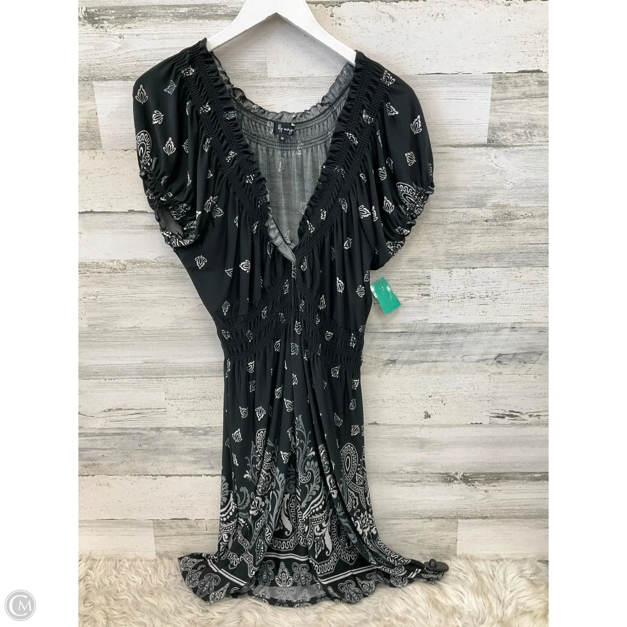 Dress Casual Short By Clothes Mentor In Black, Size: 3x