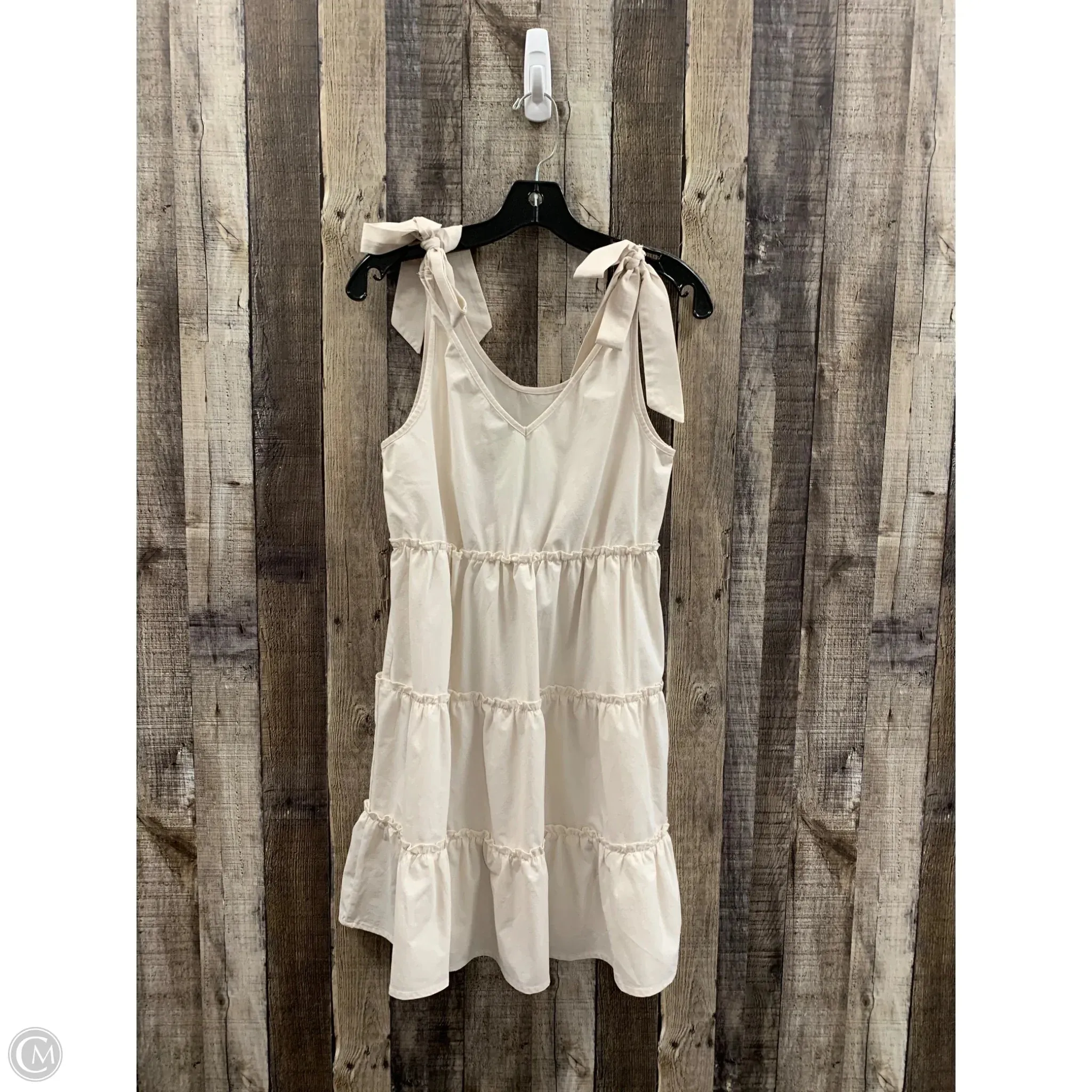 Dress Casual Short By Cmf In Cream, Size: M