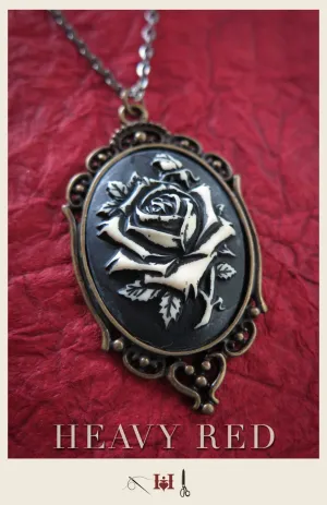Monochrome Passion Cameo