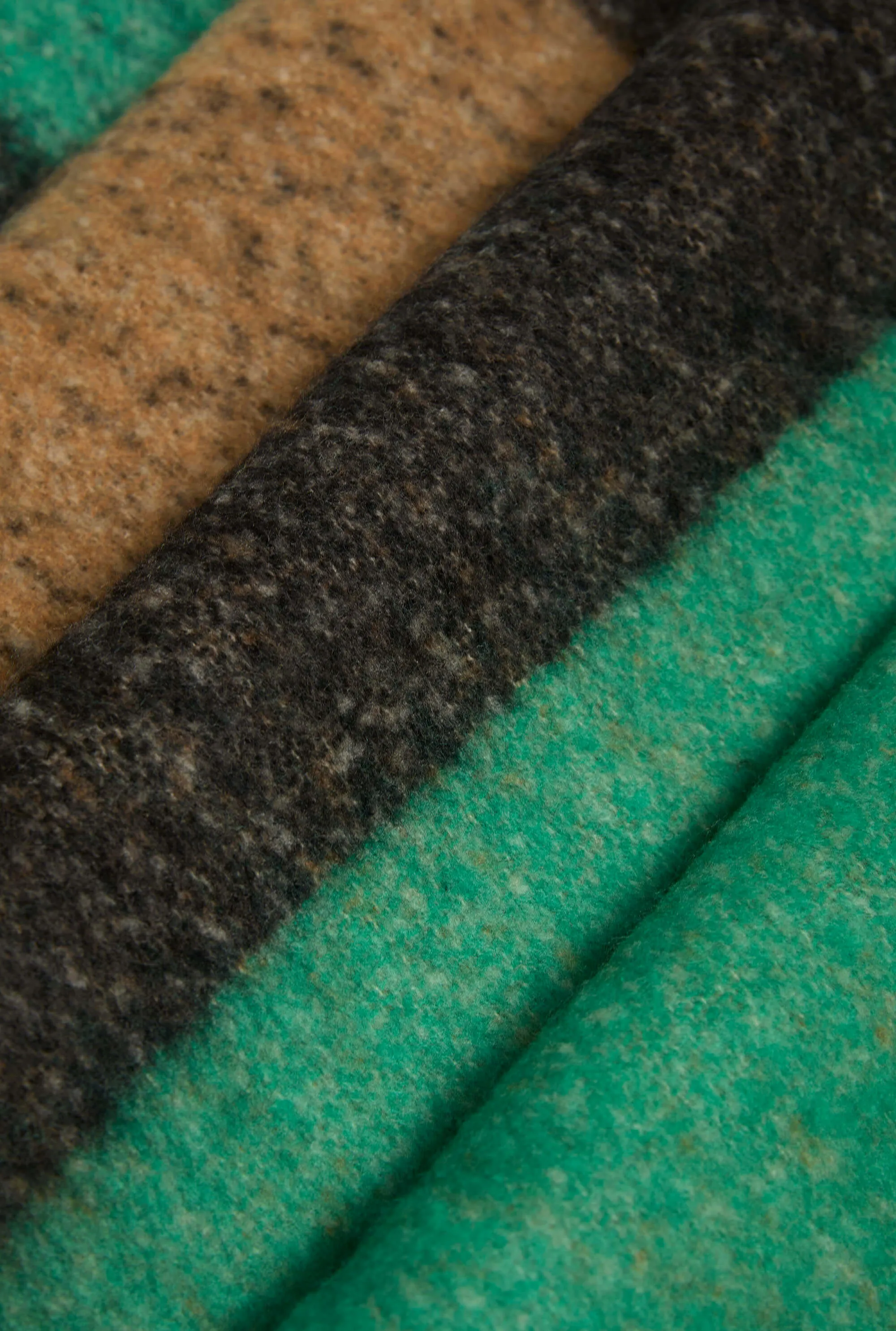 Wave Detail Black Scarf