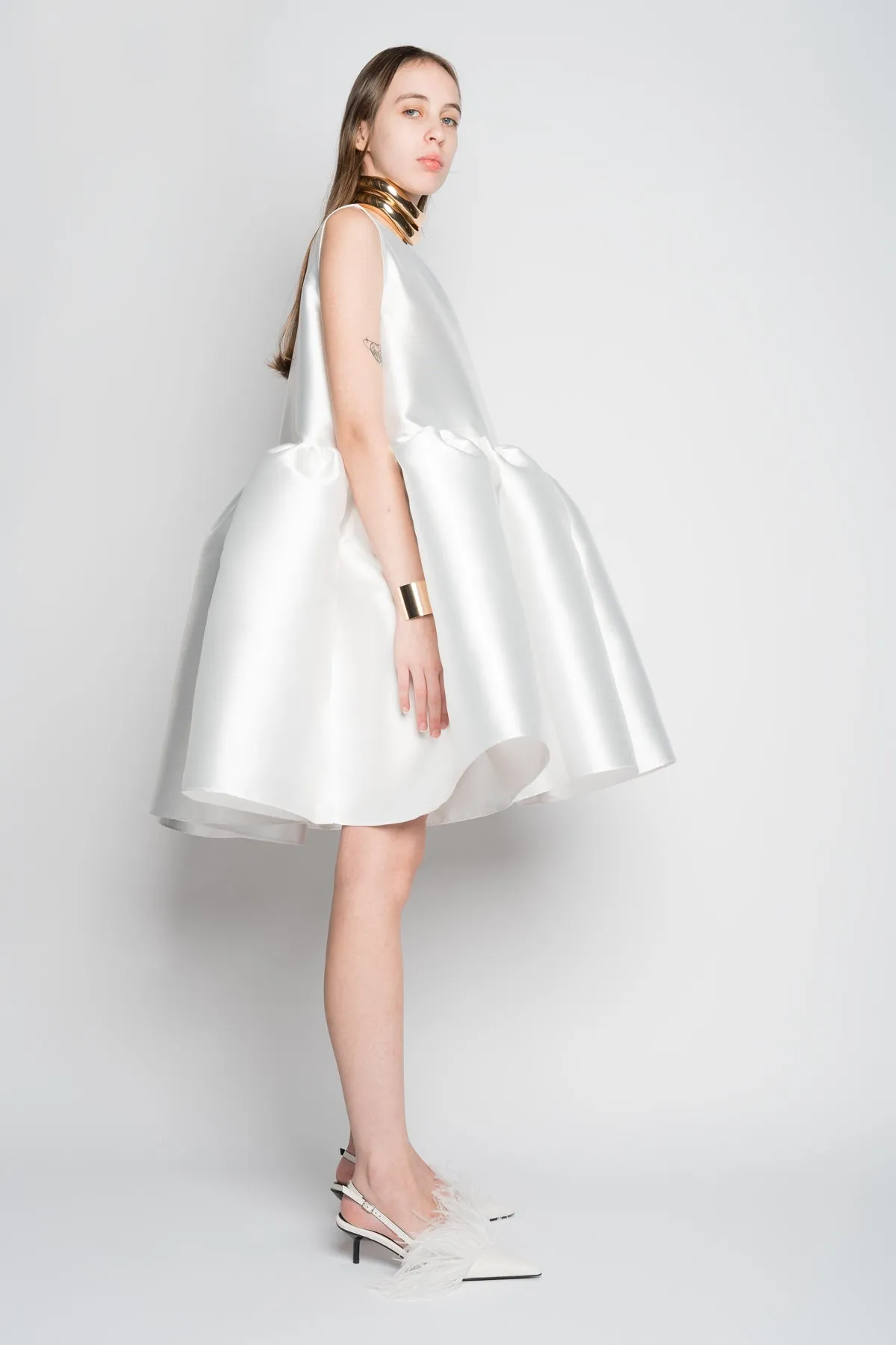 WHITE SHORT SLEEVELESS PUFF DRESS