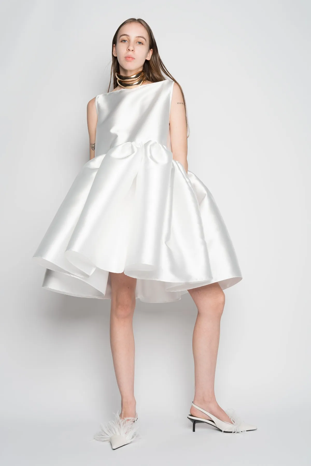 WHITE SHORT SLEEVELESS PUFF DRESS
